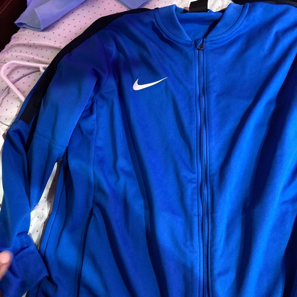 Boy size x-large Nike tracksuit navy and blue